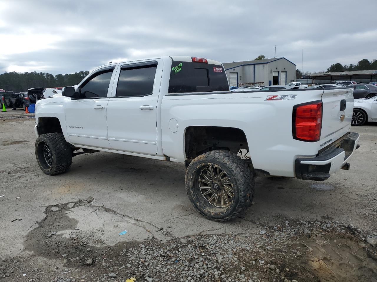 2017 CHEVROLET SILVERADO - Image 2