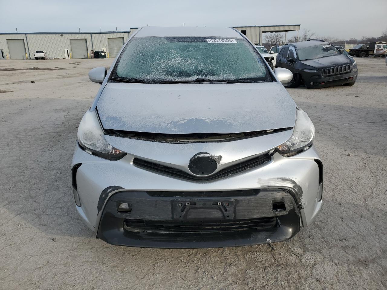 2016 TOYOTA PRIUS V - Image 5