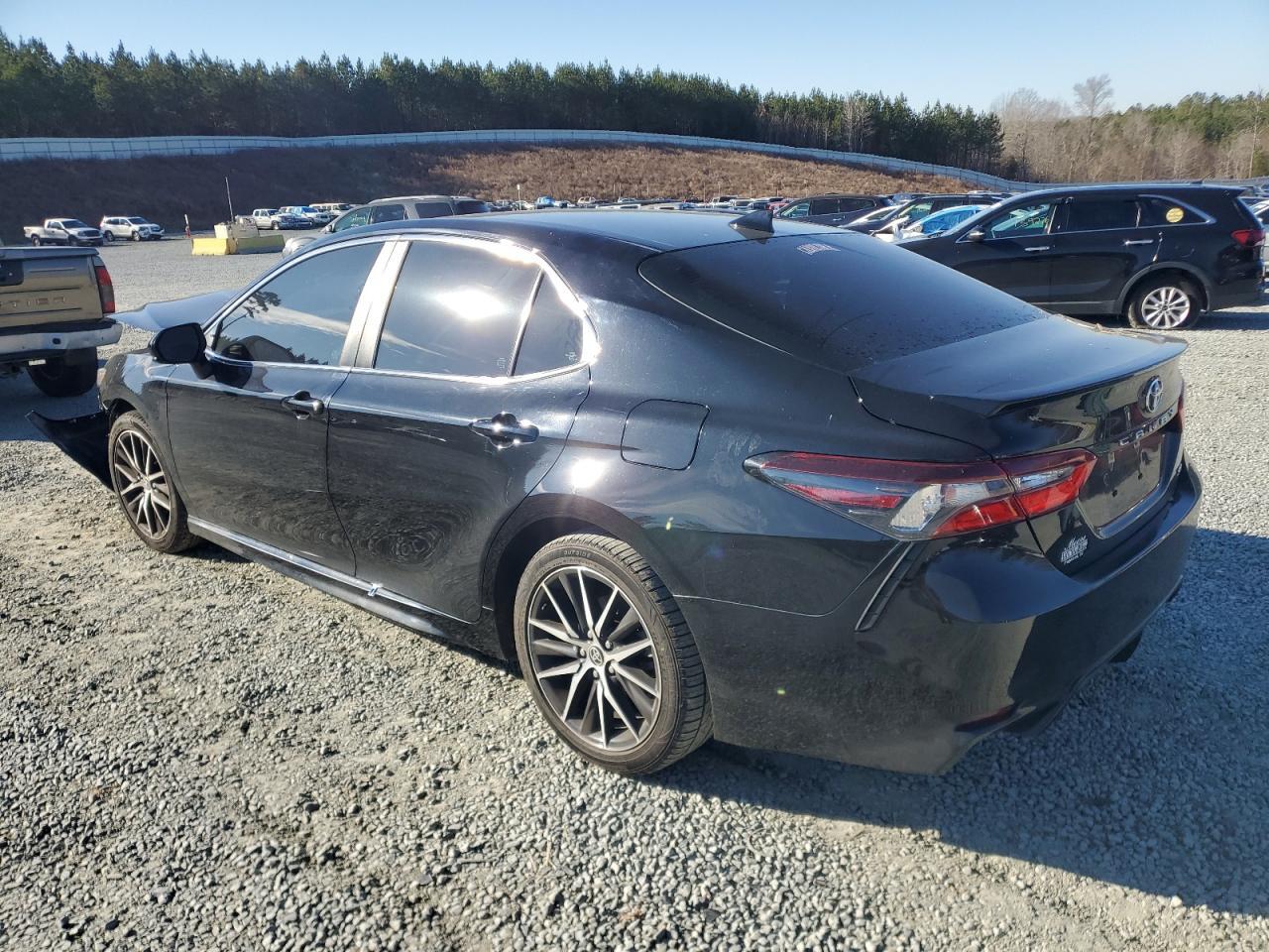 2021 TOYOTA CAMRY SE - Фото 2