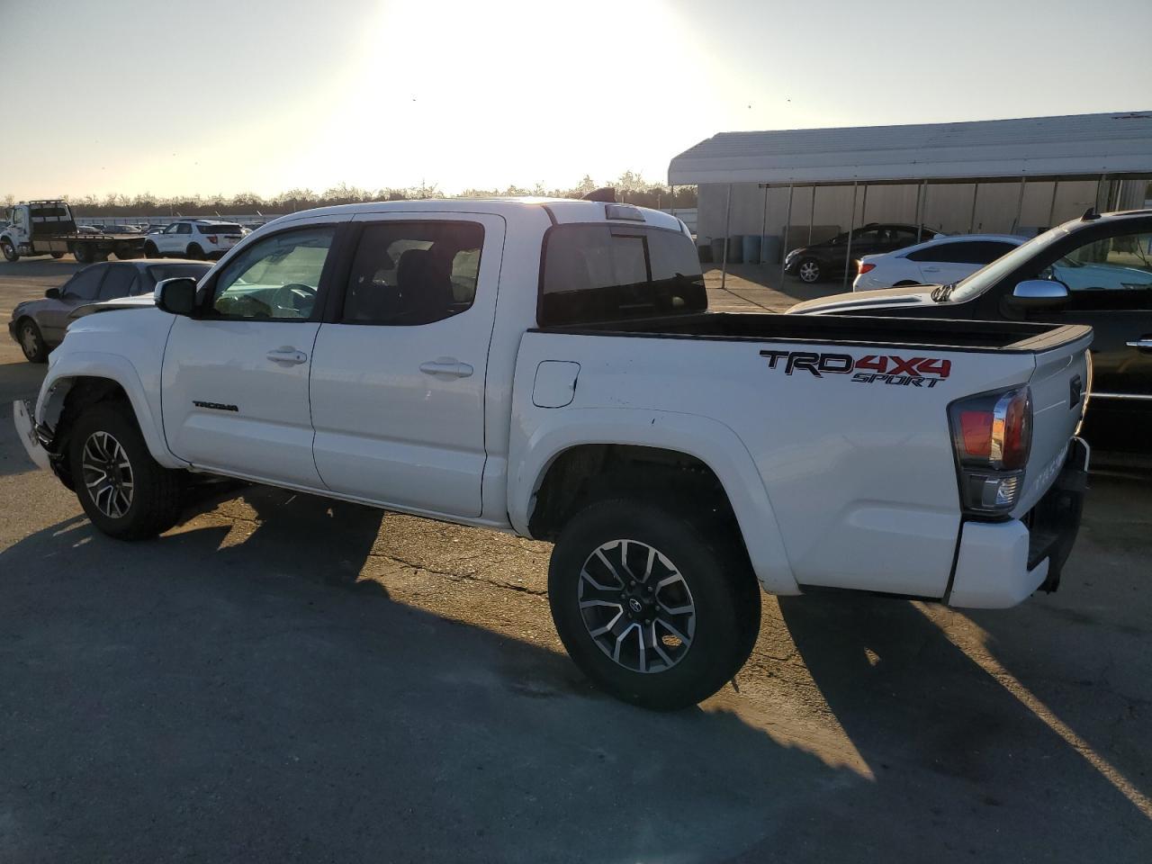 2023 TOYOTA TACOMA DOU - Фото 2