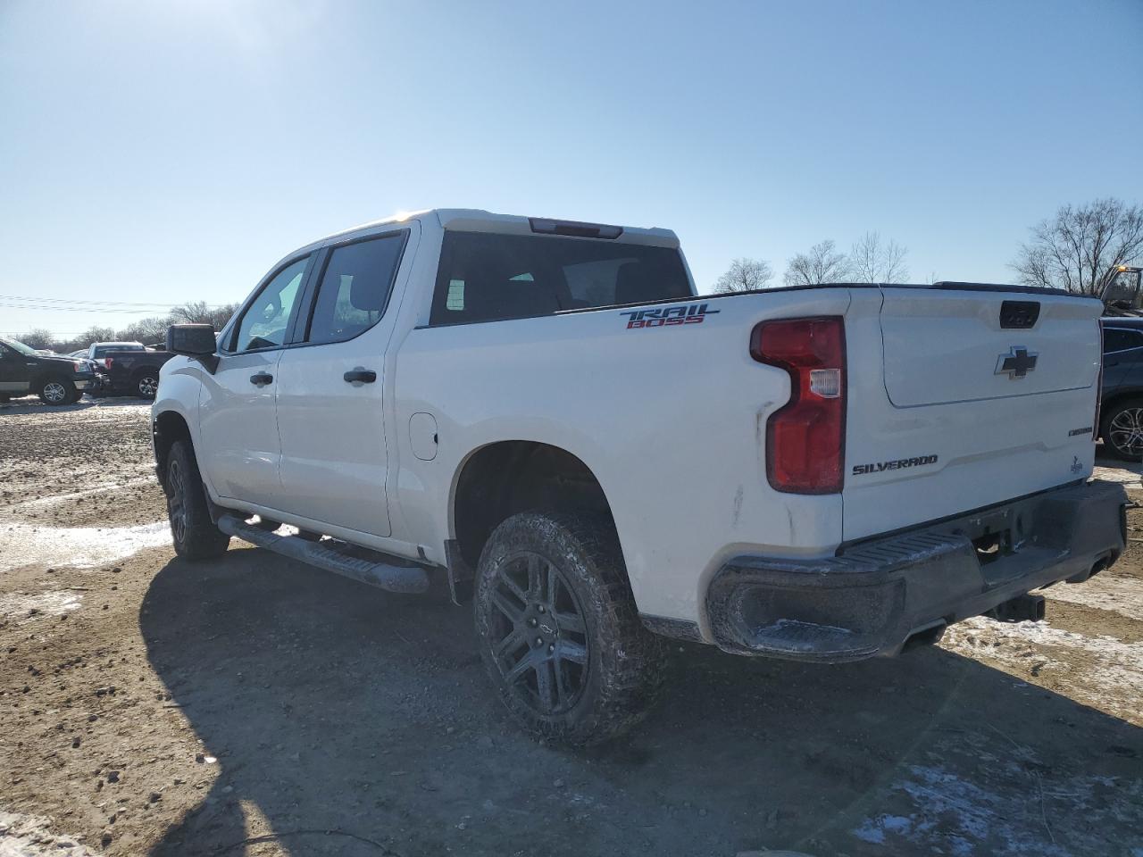 2021 CHEVROLET SILVERADO - Фото 2