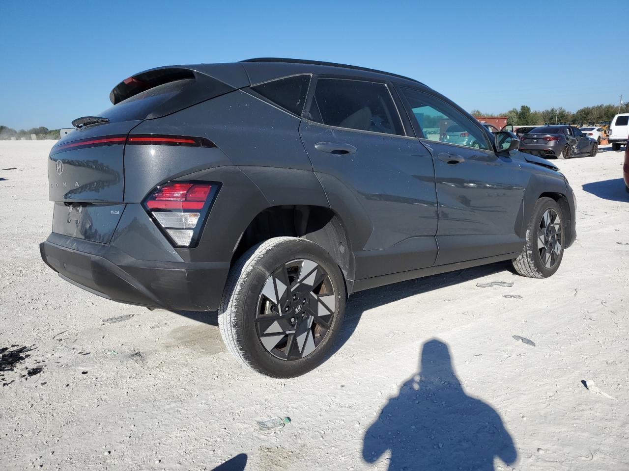 2024 HYUNDAI KONA SEL - Фото 3