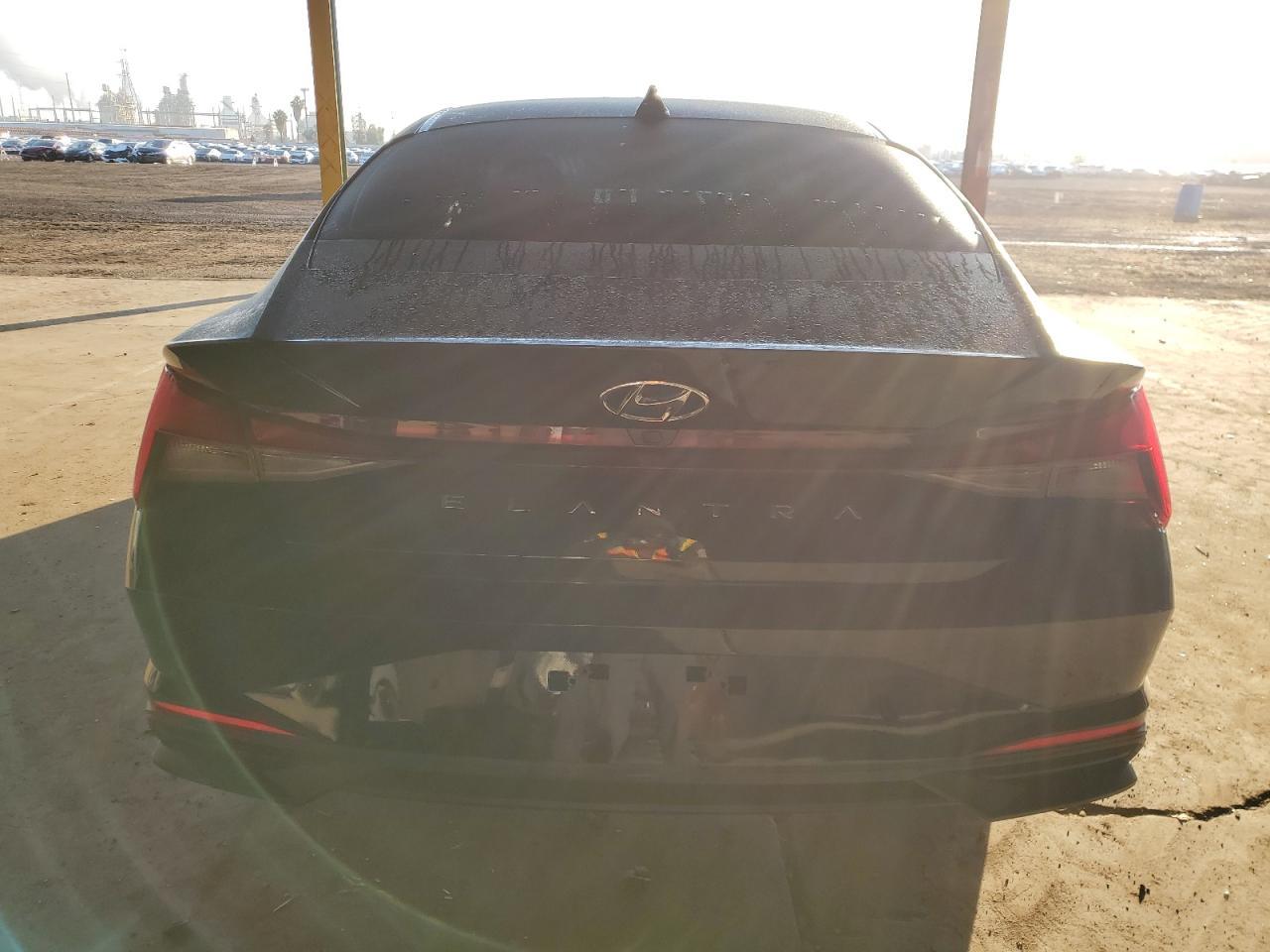 2023 HYUNDAI ELANTRA SE - Image 6