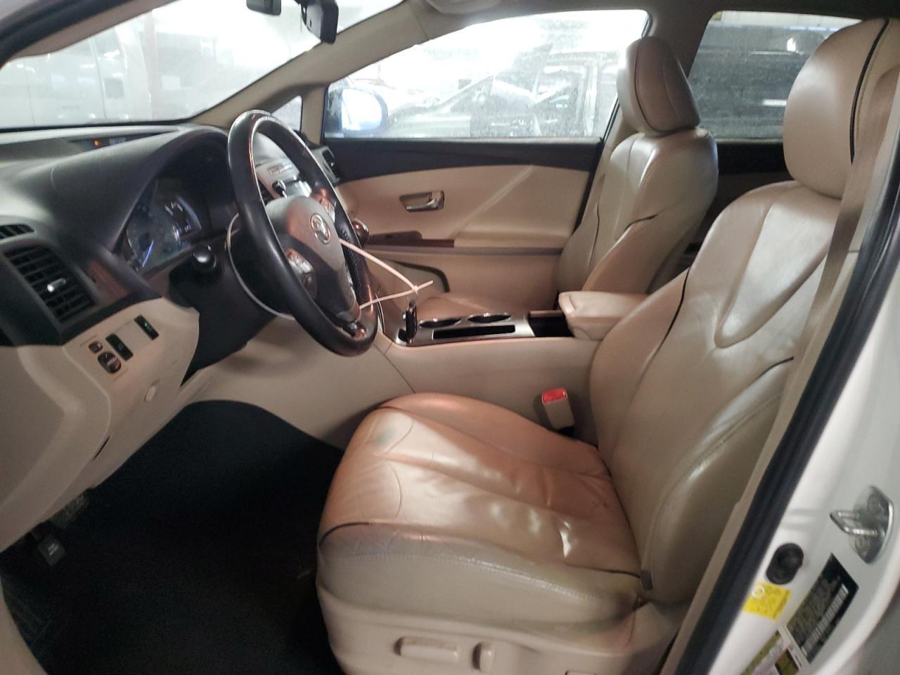 2011 TOYOTA VENZA - Фото 7