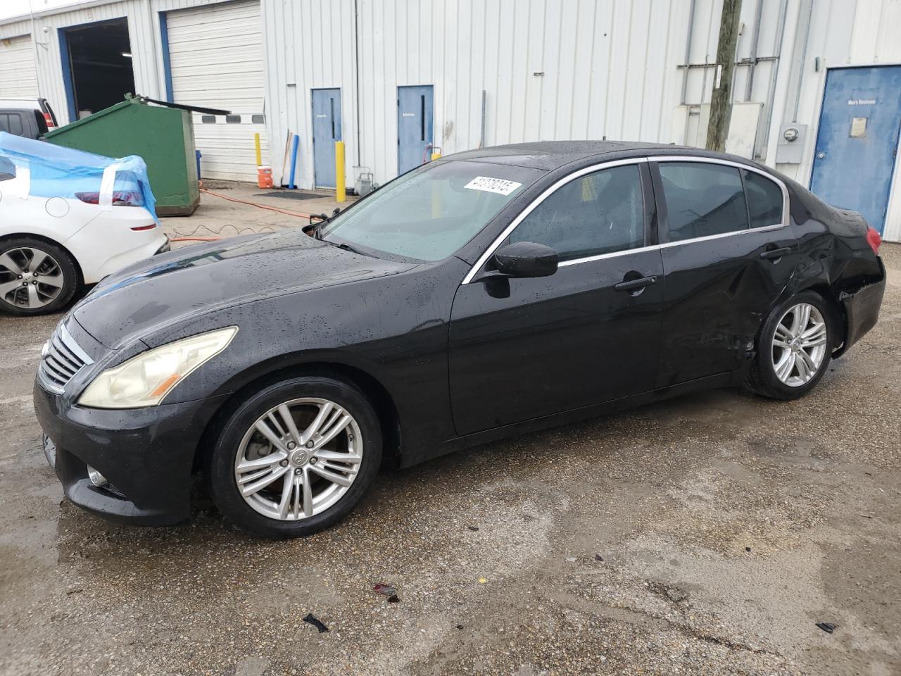 2011 INFINITI G37 BASE