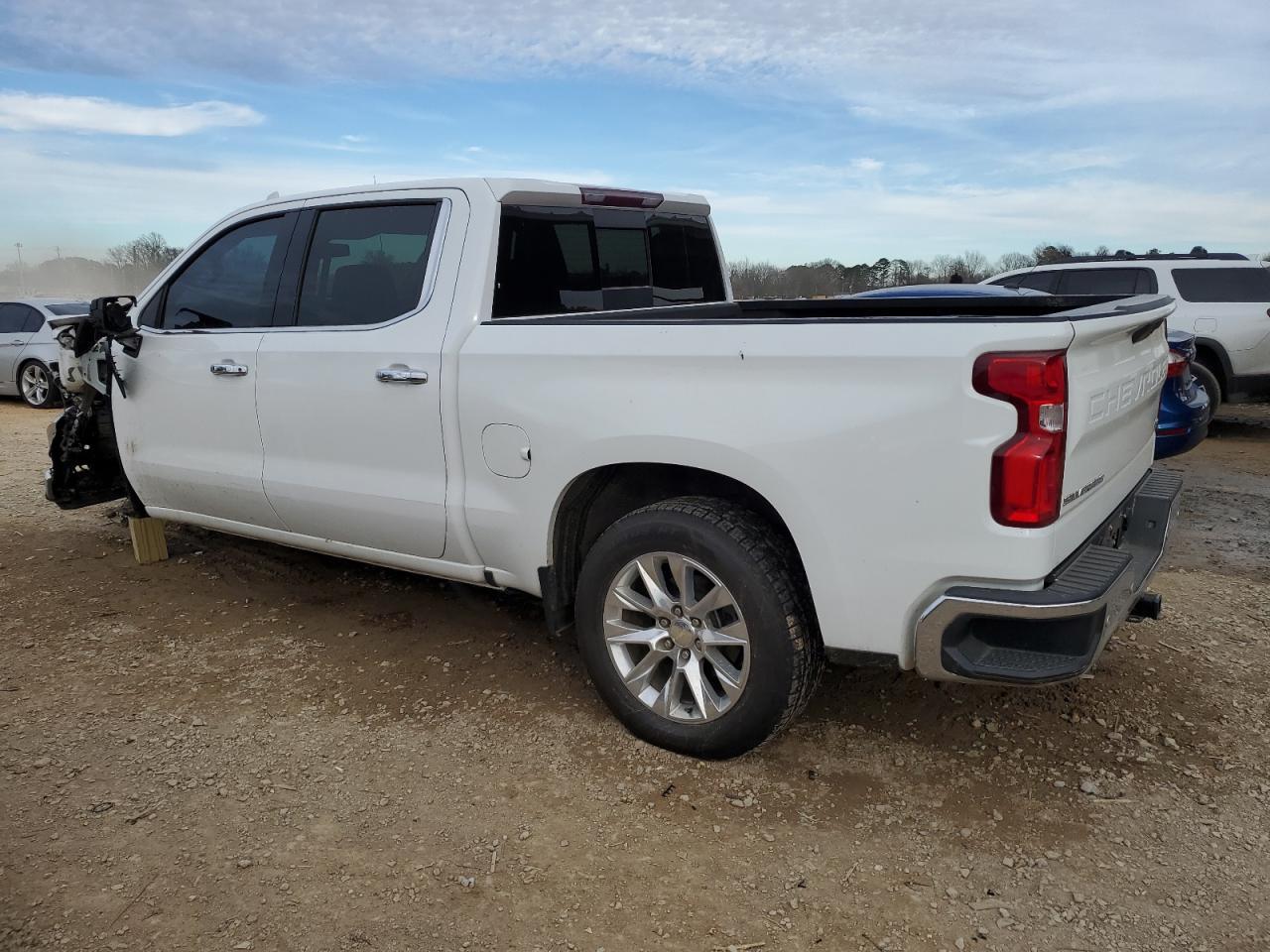 2019 CHEVROLET SILVERADO - Фото 2