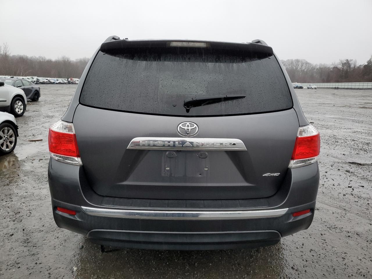2012 TOYOTA HIGHLANDER - Image 6