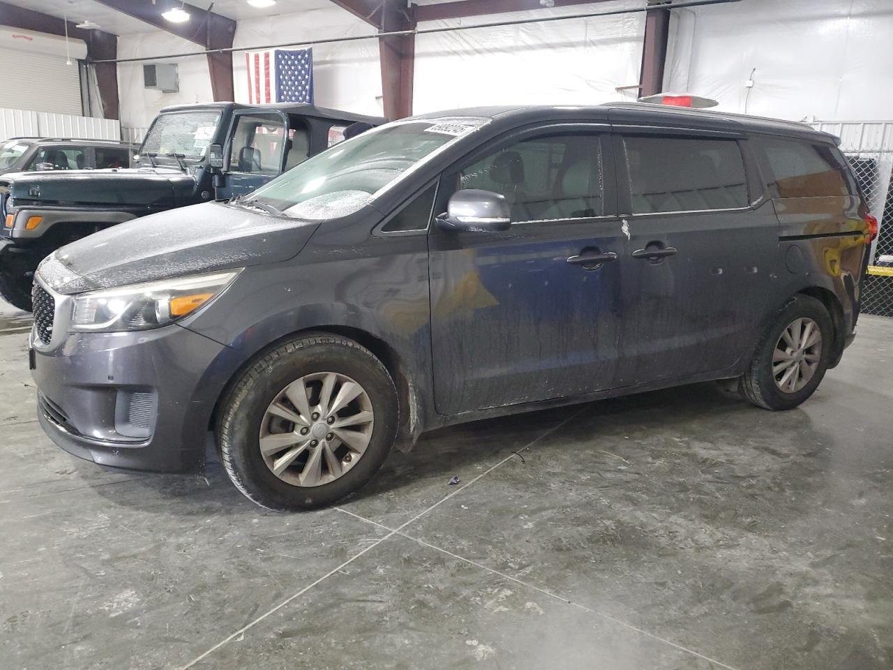 2016 KIA SEDONA LX