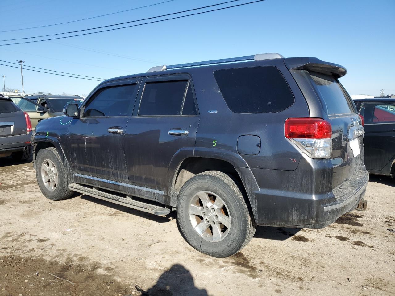 2011 TOYOTA 4RUNNER SR - Image 2