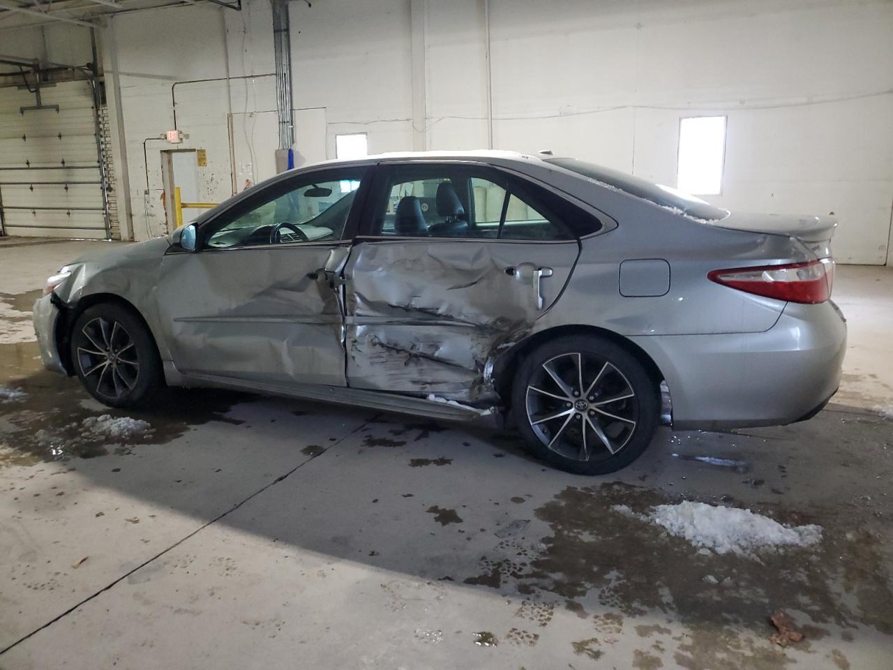 2017 TOYOTA CAMRY LE - Фото 2
