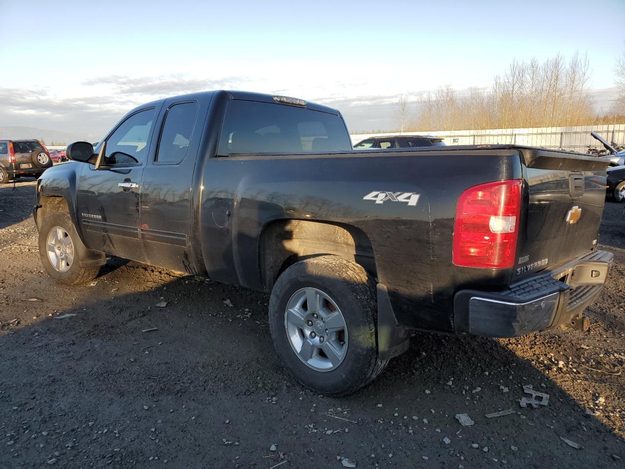 2012 CHEVROLET SILVERADO - Image 2