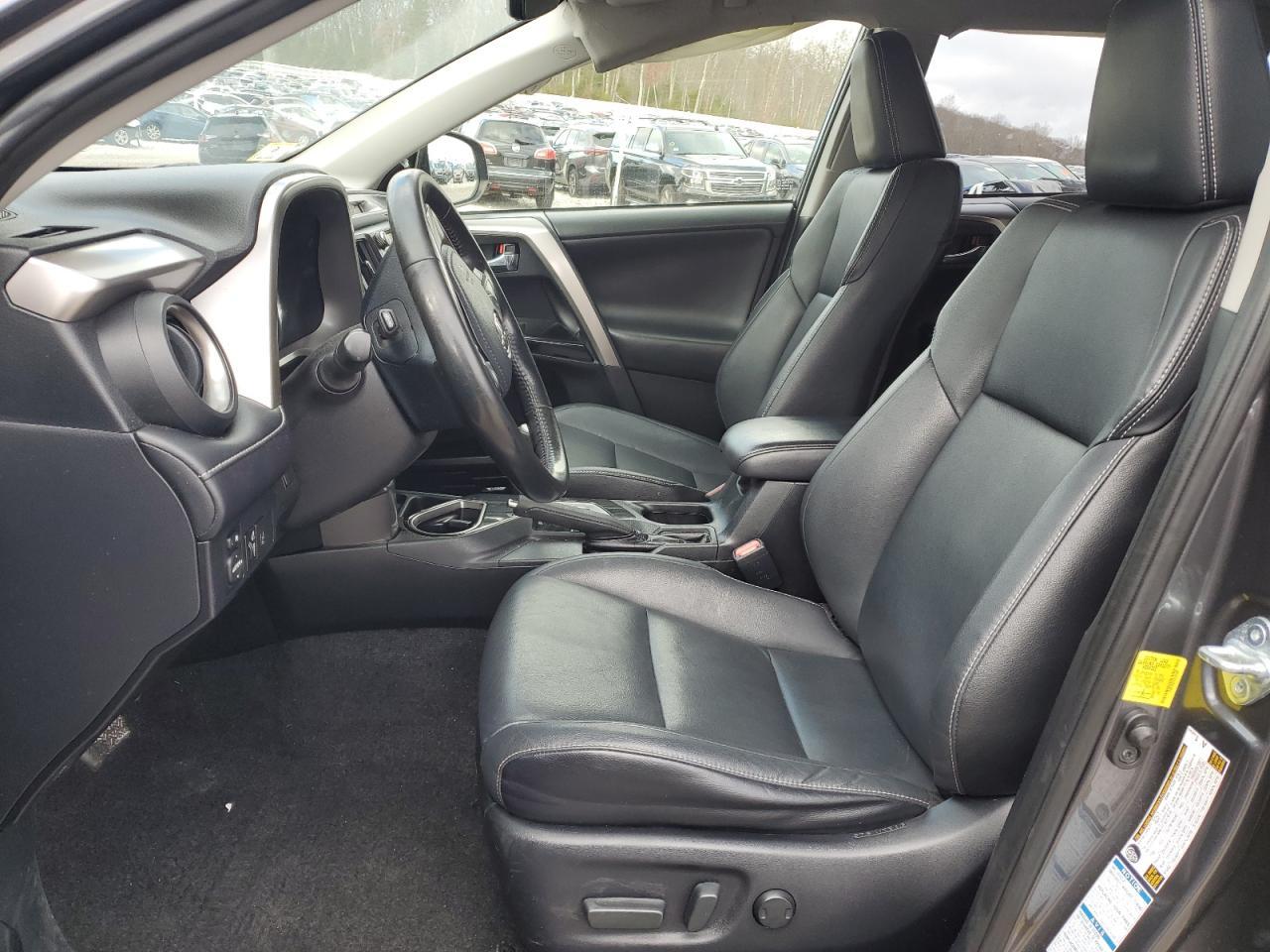 2017 TOYOTA RAV4 HV LI - Image 7