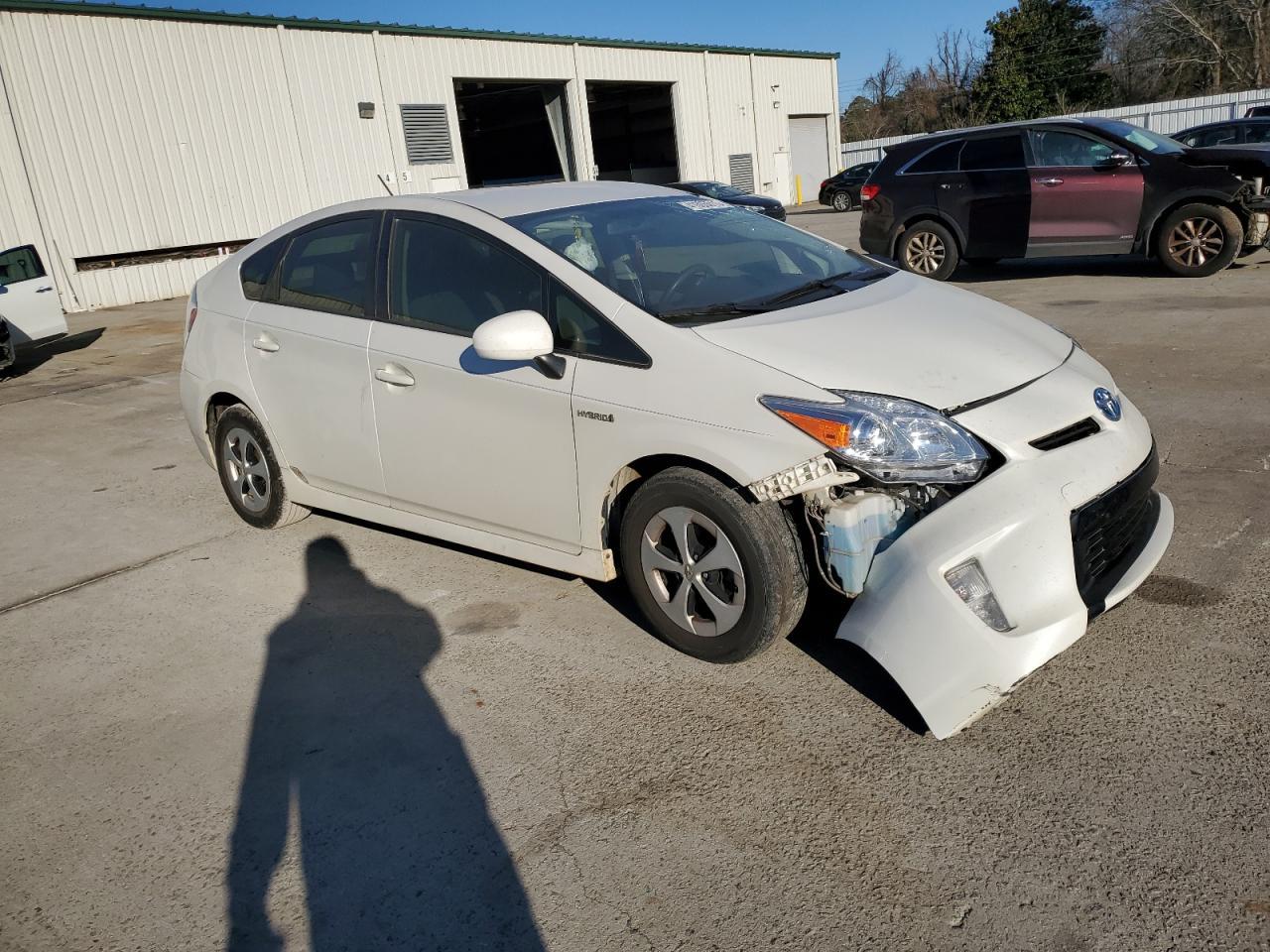 2015 TOYOTA PRIUS - Image 4