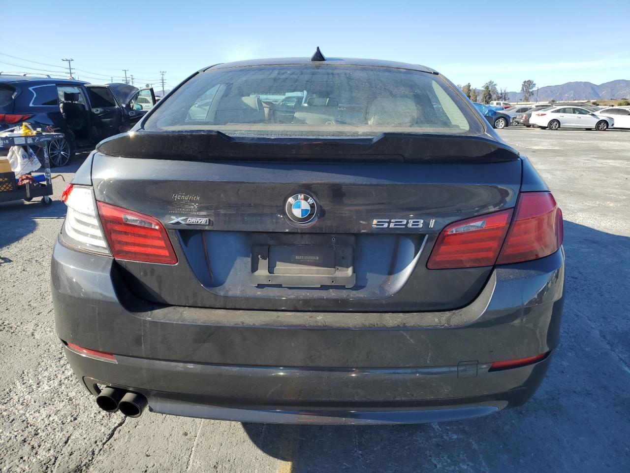 2013 BMW 528 XI - Image 6