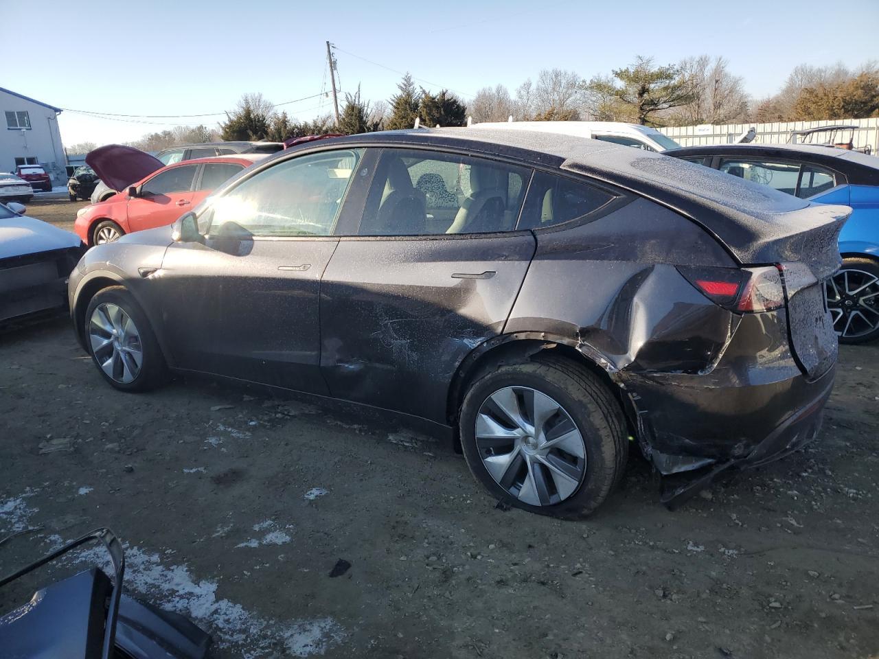 2024 TESLA MODEL Y - Image 2