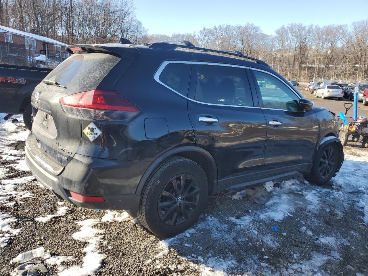2018 NISSAN ROGUE S - Фото 3