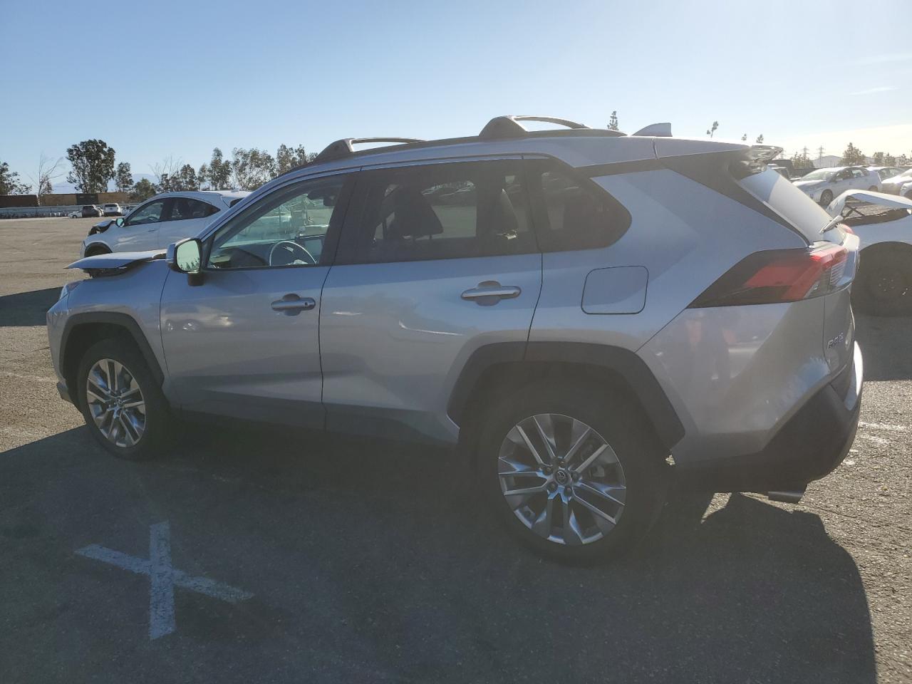 2020 TOYOTA RAV4 XLE P - Image 2