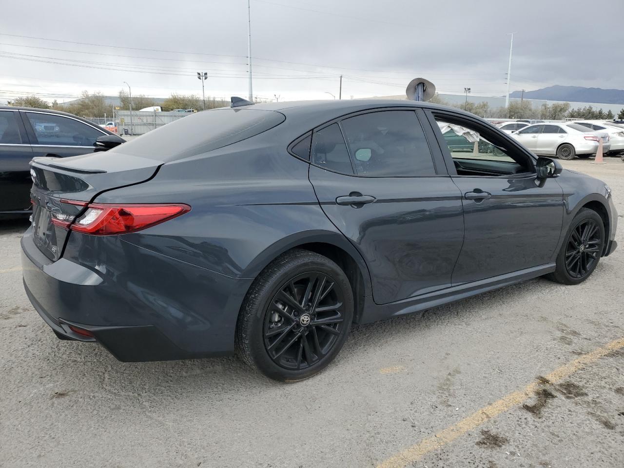 2025 TOYOTA CAMRY XSE - Фото 3