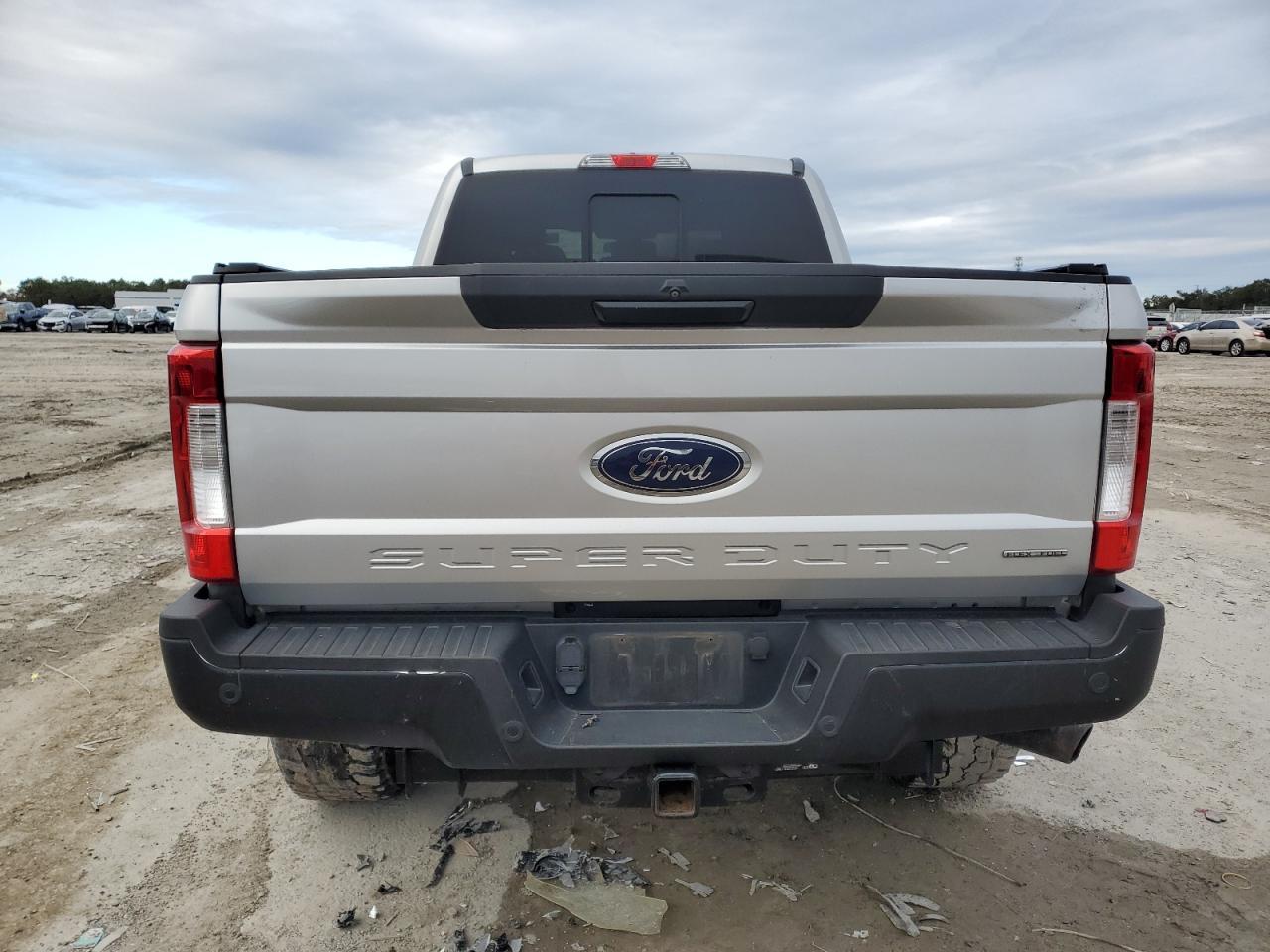 2017 FORD F250 SUPER - Image 6