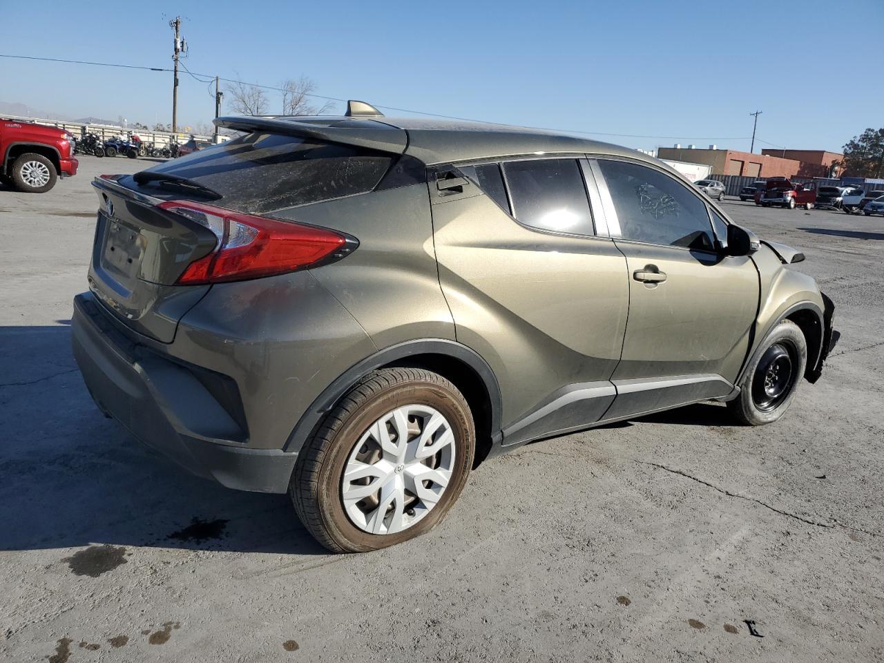 2021 TOYOTA C-HR XLE - Фото 3