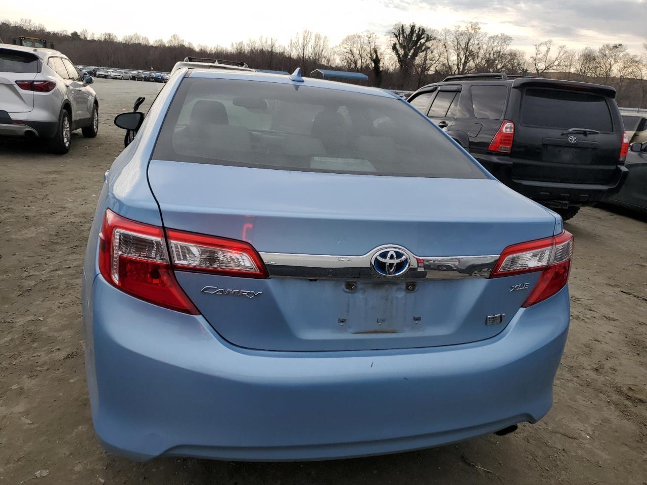 2012 TOYOTA CAMRY HYBR - Фото 6