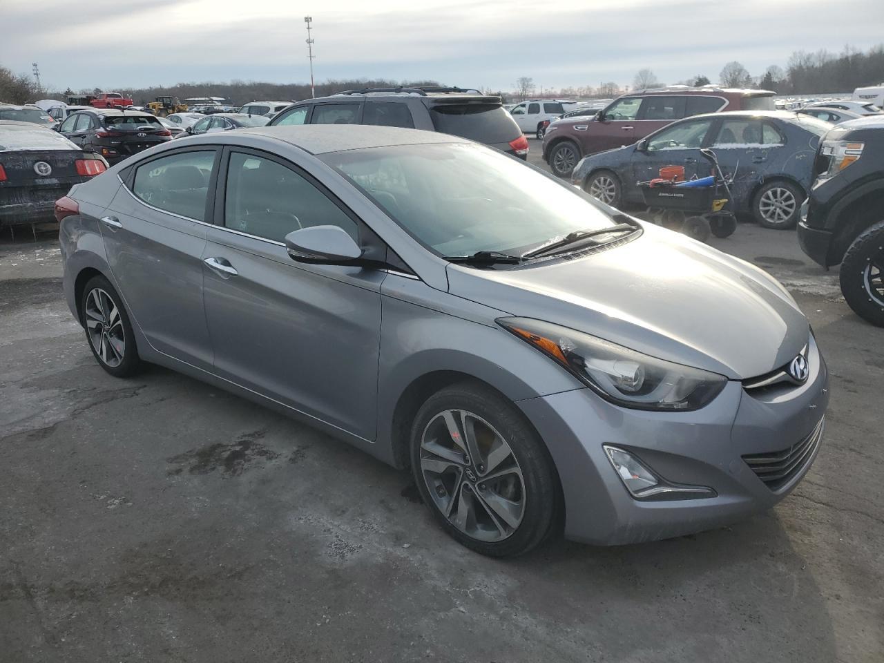 2015 HYUNDAI ELANTRA SE - Image 4