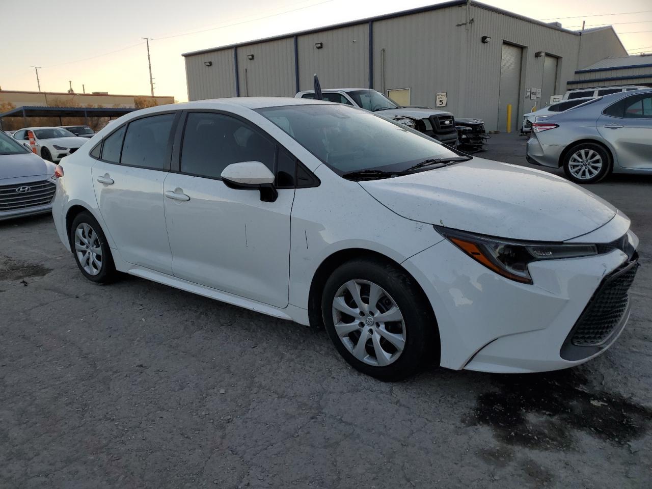 2020 TOYOTA COROLLA LE - Фото 4