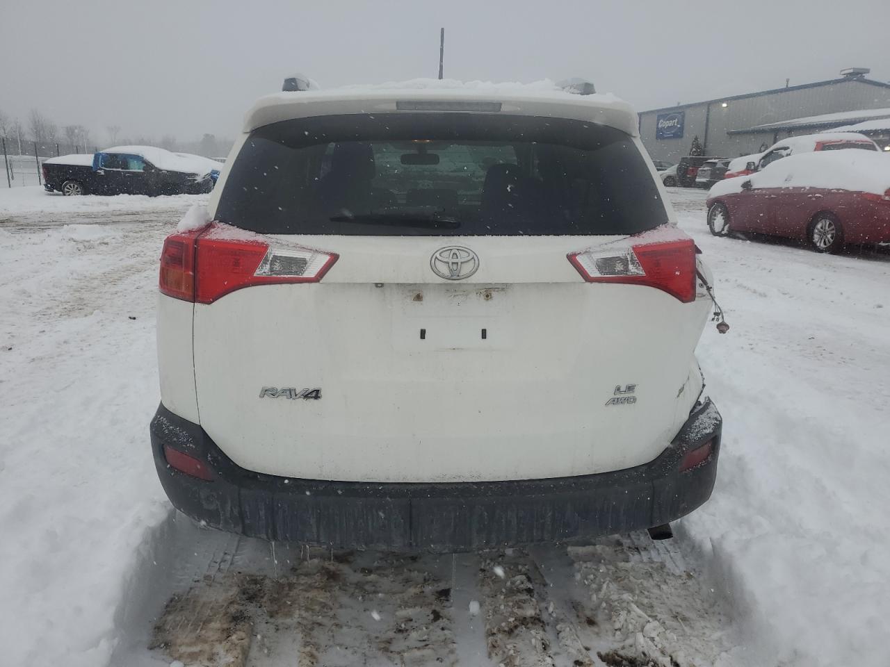2015 TOYOTA RAV4 LE - Фото 6