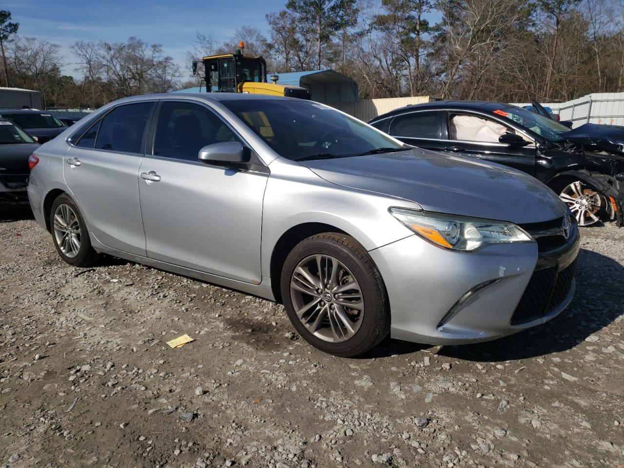 2015 TOYOTA CAMRY LE - Фото 4