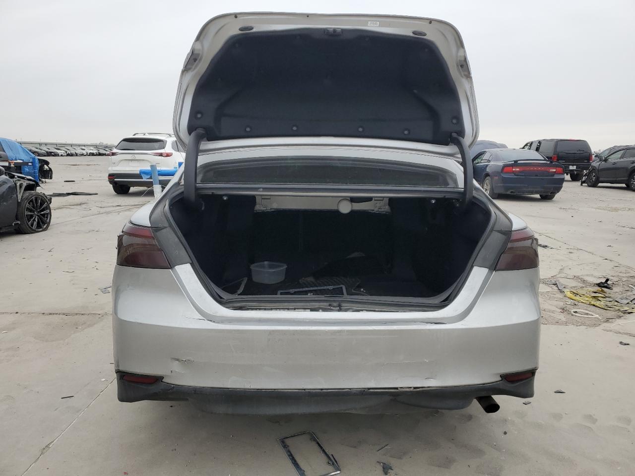 2019 TOYOTA CAMRY L - Image 6