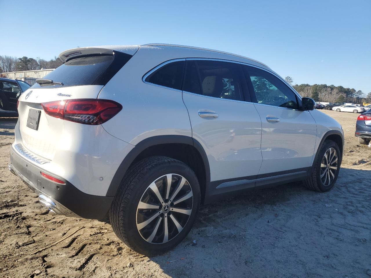 2021 MERCEDES-BENZ GLA 250 4M - Image 3