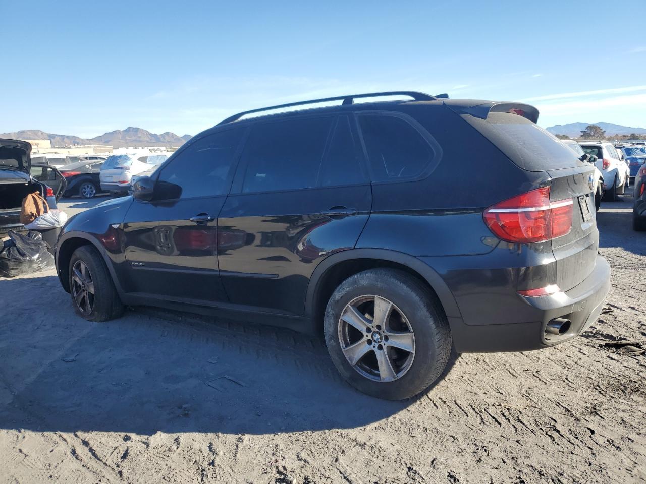 2013 BMW X5 XDRIVE3 - Фото 2