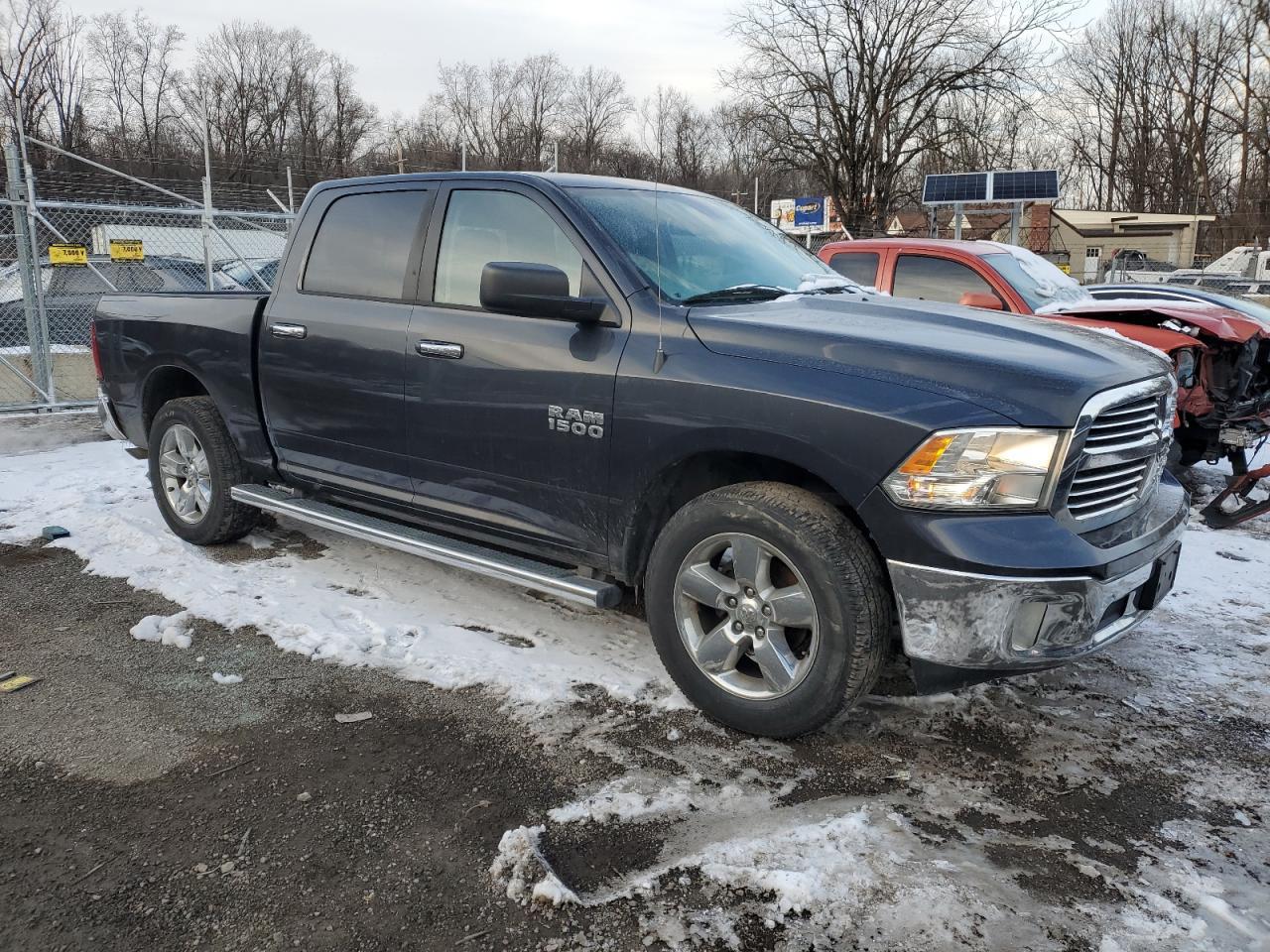 2015 RAM 1500 SLT - Image 4