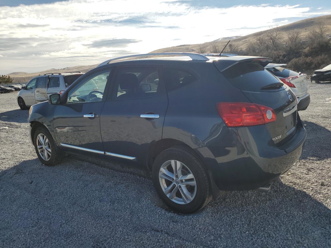 2013 NISSAN ROGUE S - Image 2