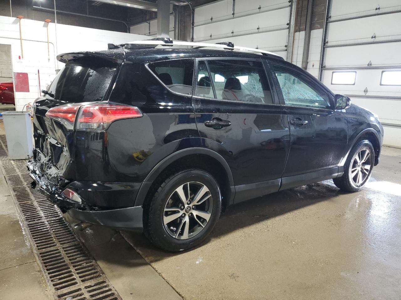 2016 TOYOTA RAV4 XLE - Фото 3