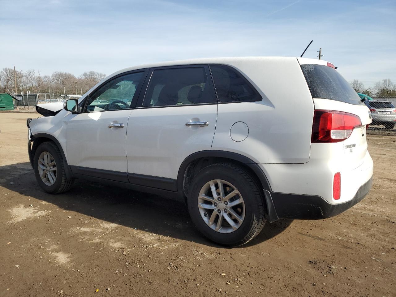 2015 KIA SORENTO LX - Image 2