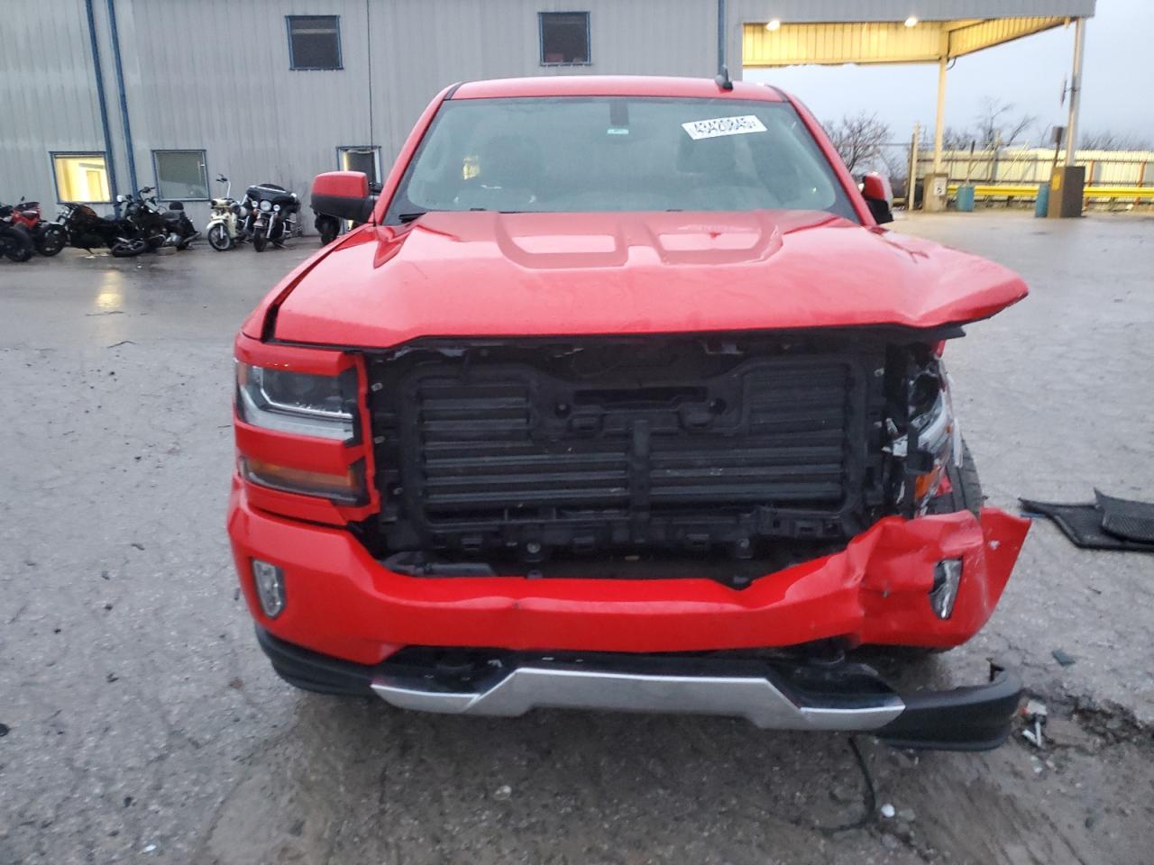 2017 CHEVROLET SILVERADO - Фото 5