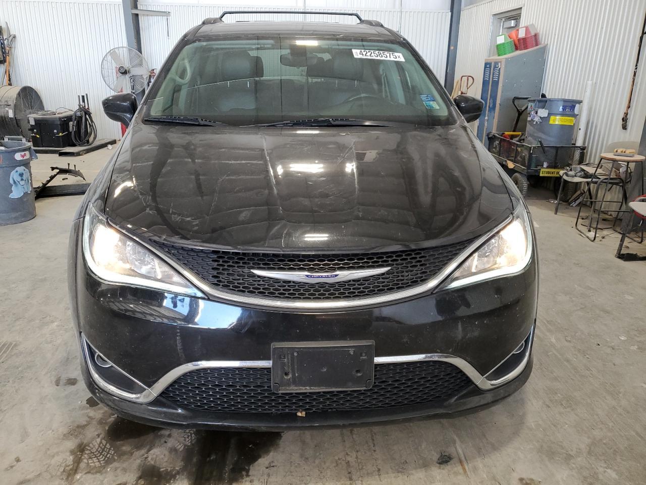 2017 CHRYSLER PACIFICA T - Image 5
