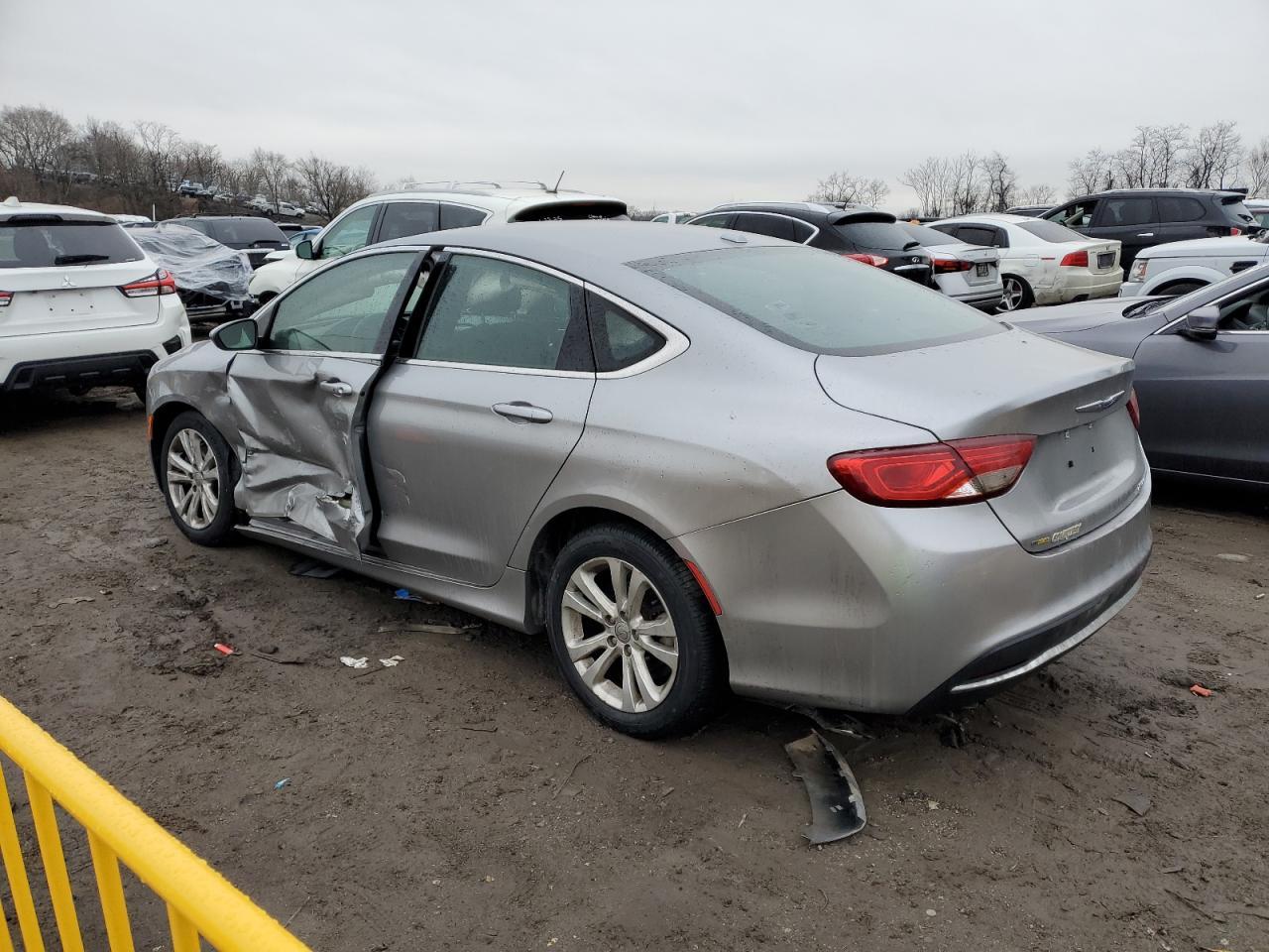 2015 CHRYSLER 200 - Image 2