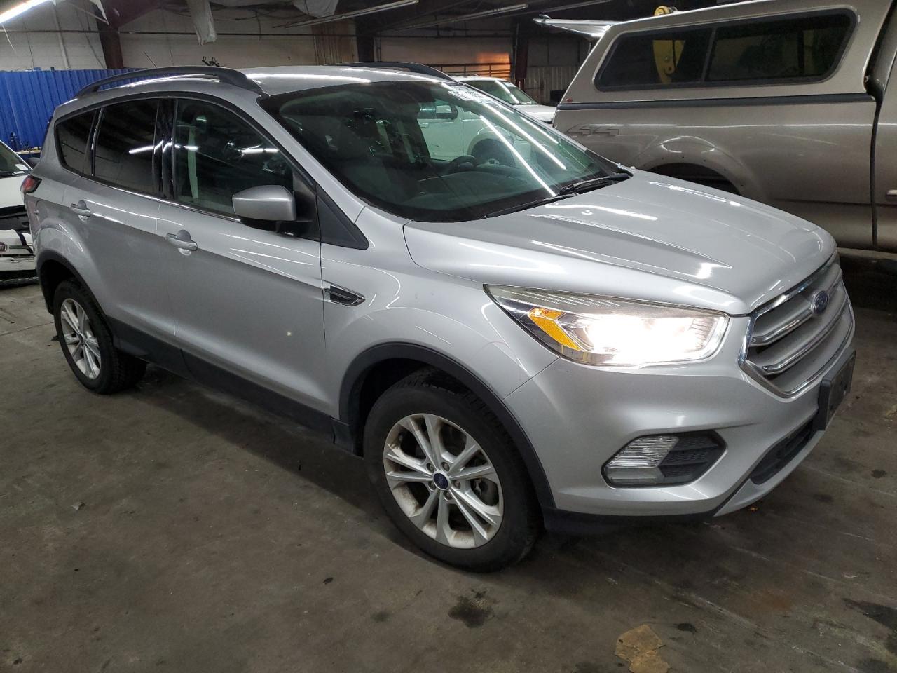 2017 FORD ESCAPE SE - Фото 4