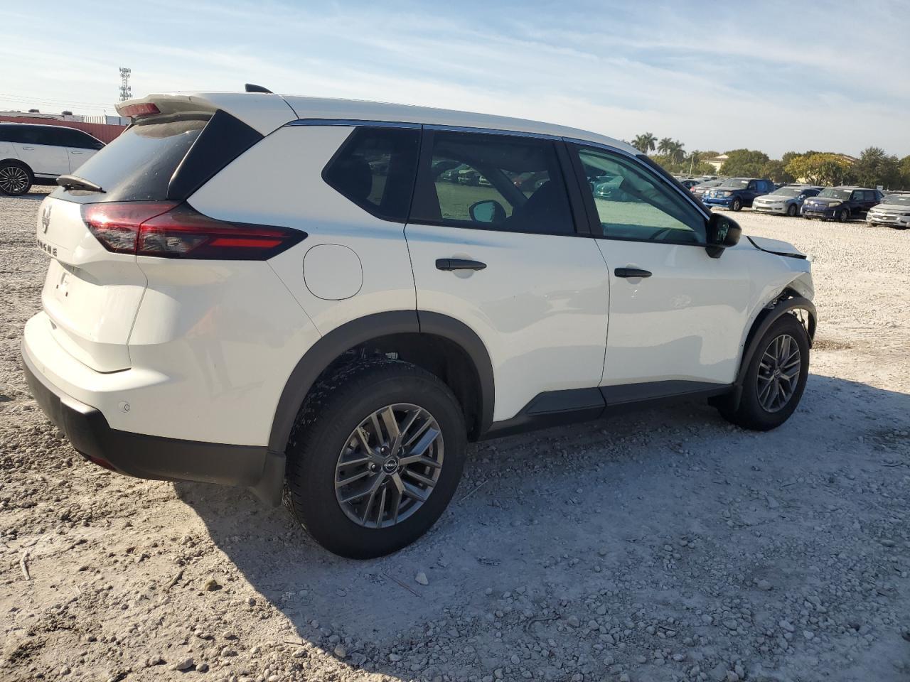 2024 NISSAN ROGUE S - Image 3