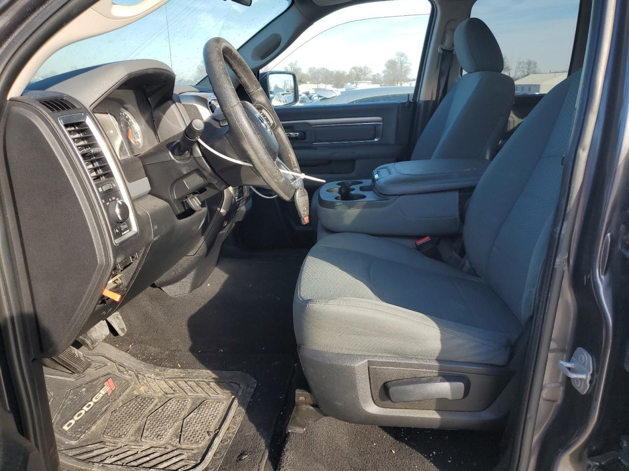 2017 RAM 1500 SLT - Image 7