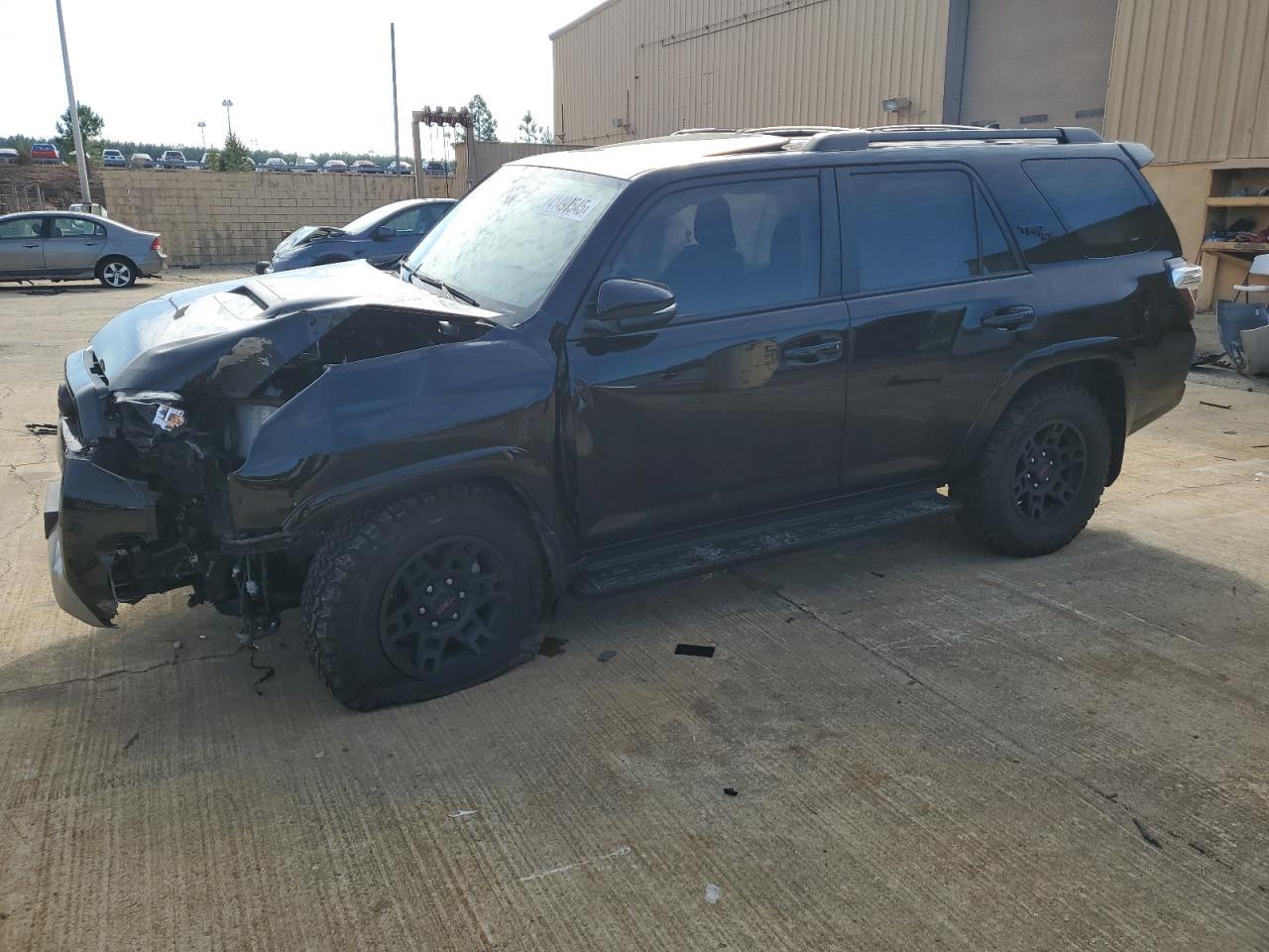 2020 TOYOTA 4RUNNER SR