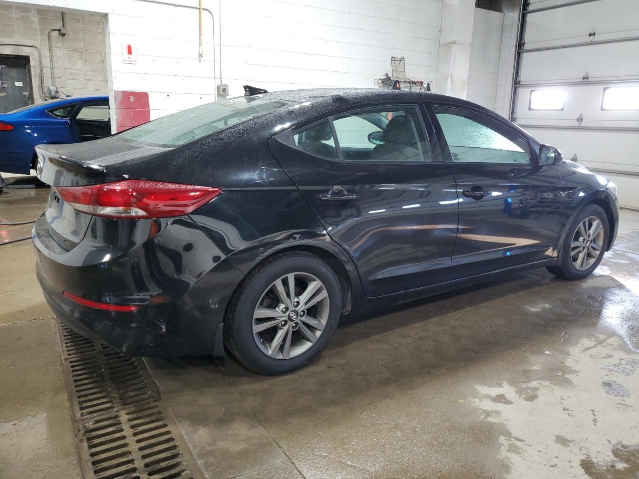 2018 HYUNDAI ELANTRA SE - Image 3