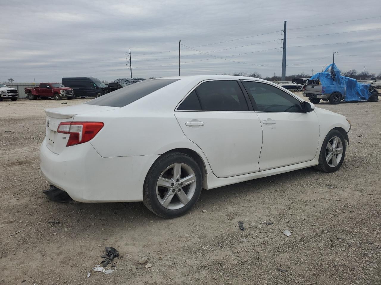 2014 TOYOTA CAMRY L - Image 3