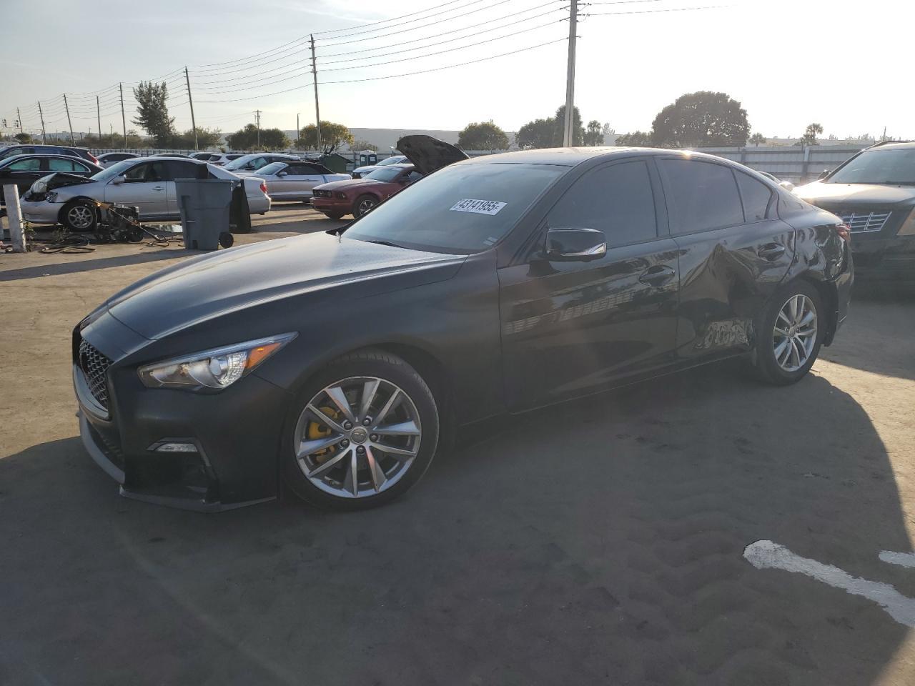 2019 INFINITI Q50 LUXE