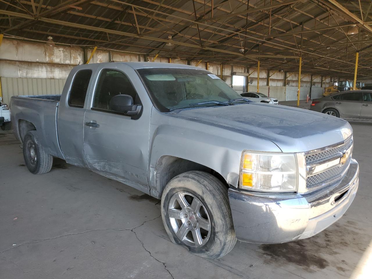2013 CHEVROLET SILVERADO - Image 4