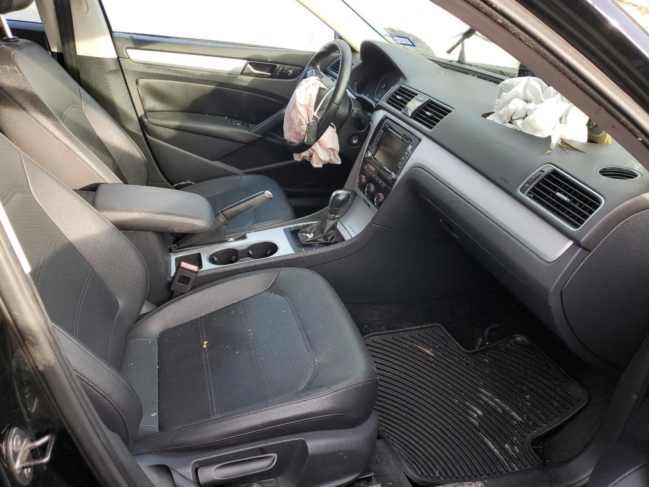 2013 VOLKSWAGEN PASSAT SE - Image 7