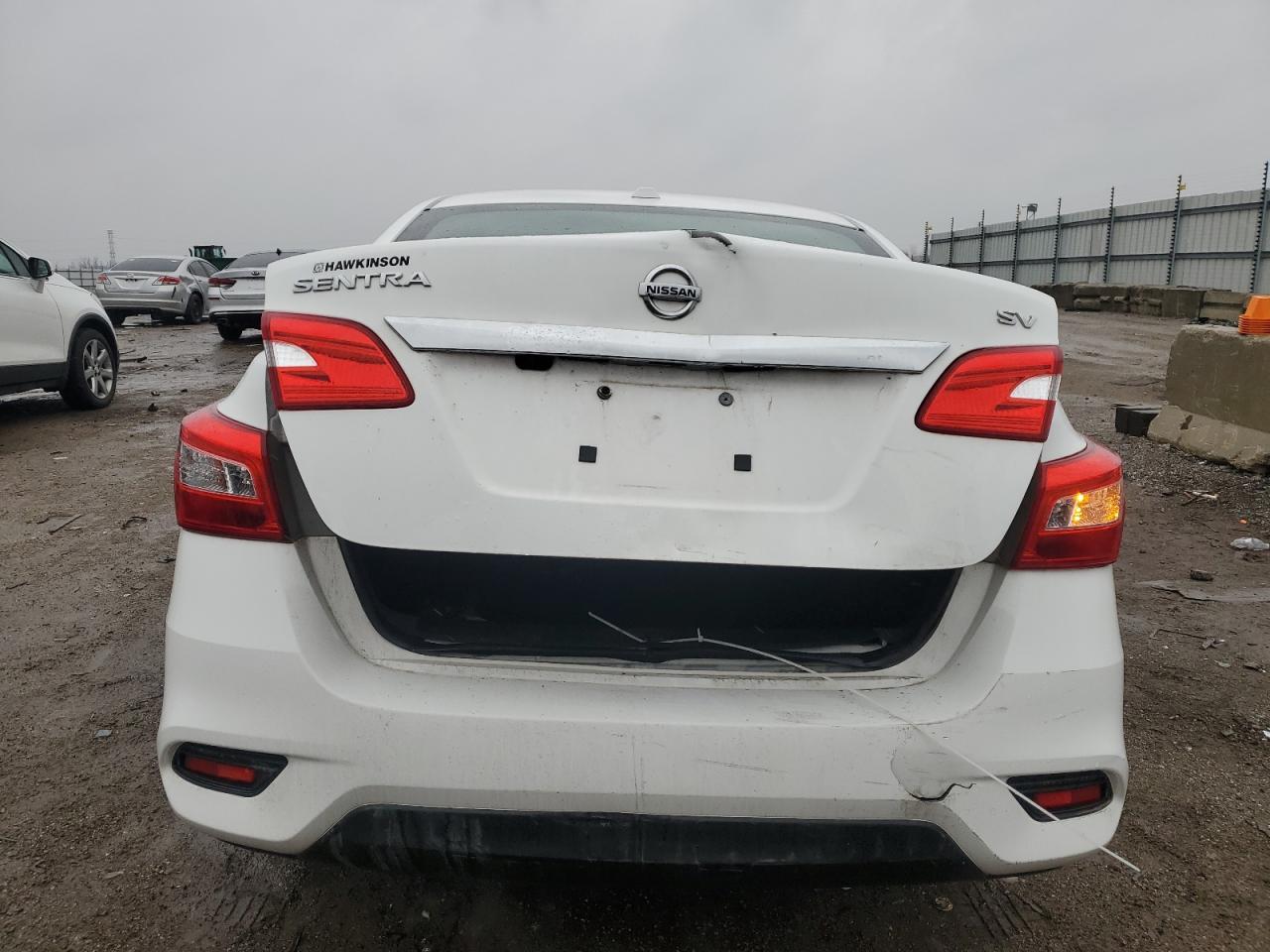 2016 NISSAN SENTRA S - Фото 6