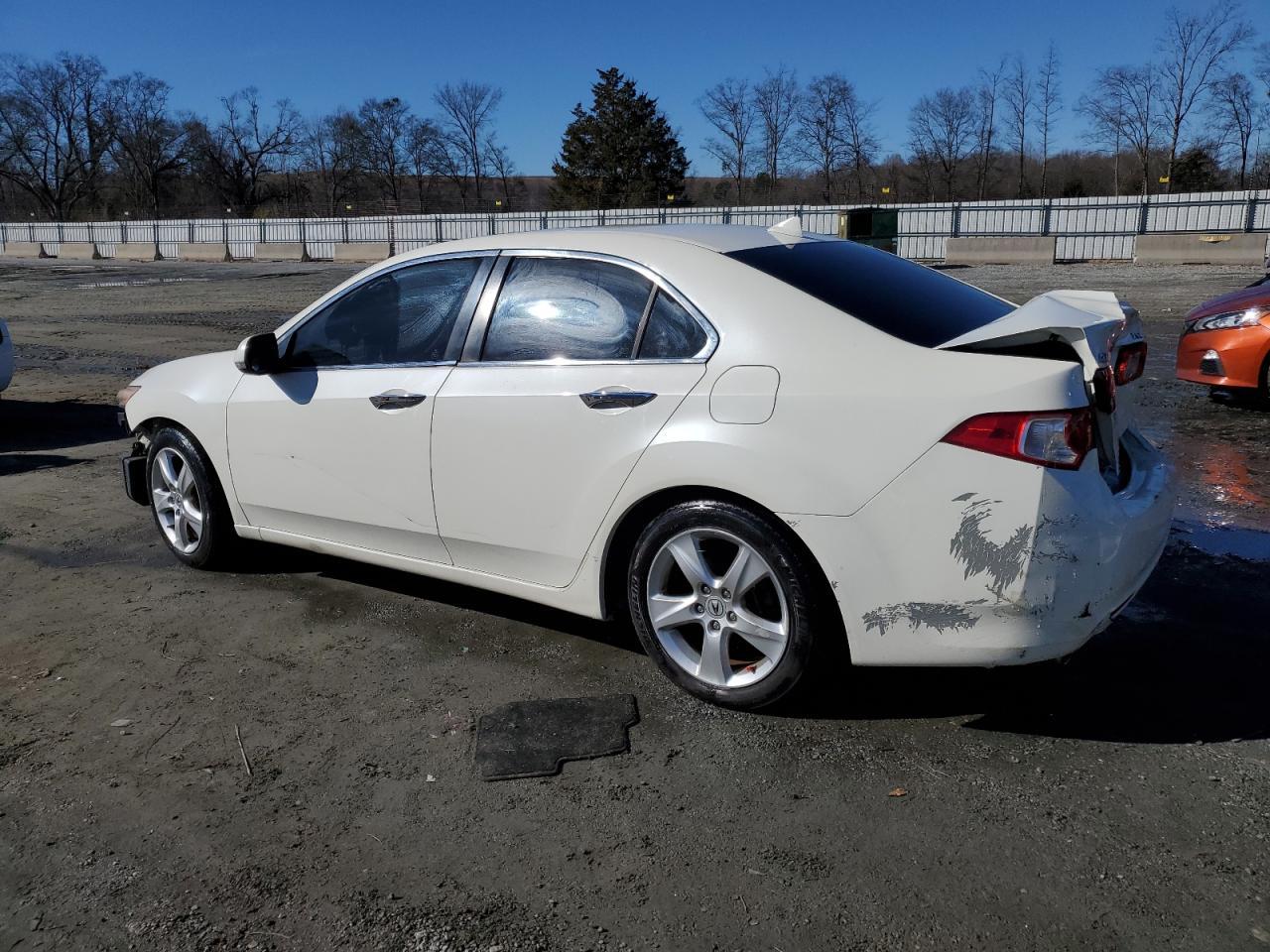 2010 ACURA TSX - Image 2